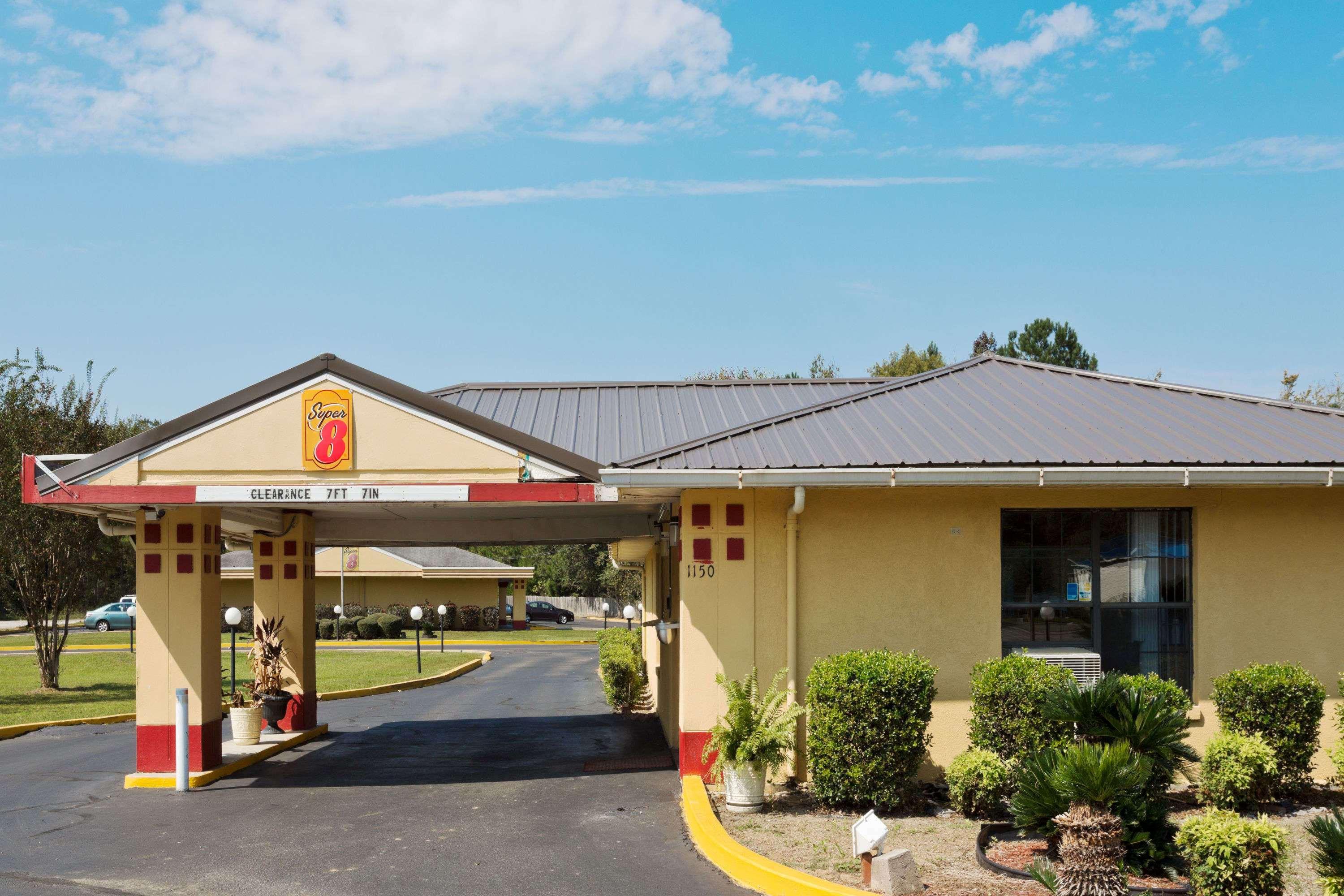 Hotel Super 8 By Wyndham Chipley Esterno foto