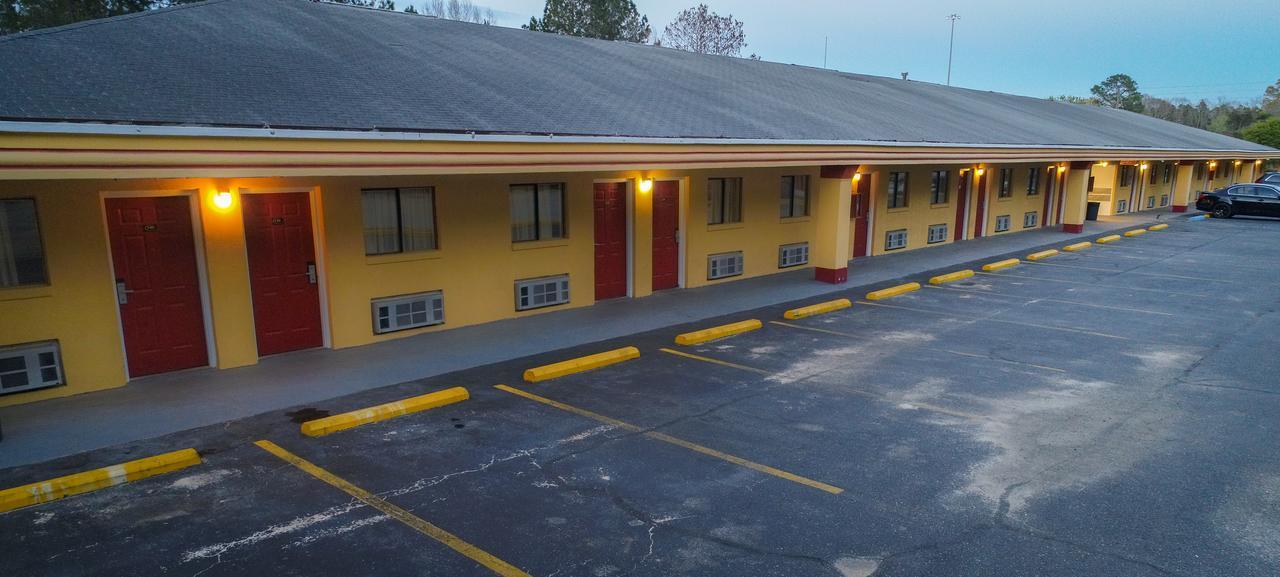 Hotel Super 8 By Wyndham Chipley Esterno foto